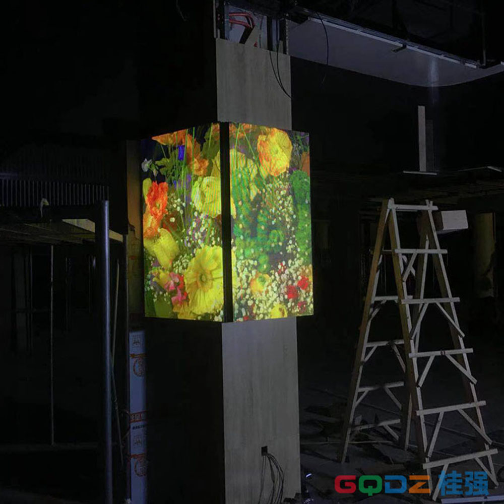 伶利服務(wù)區(qū) P1.86全彩　8平米