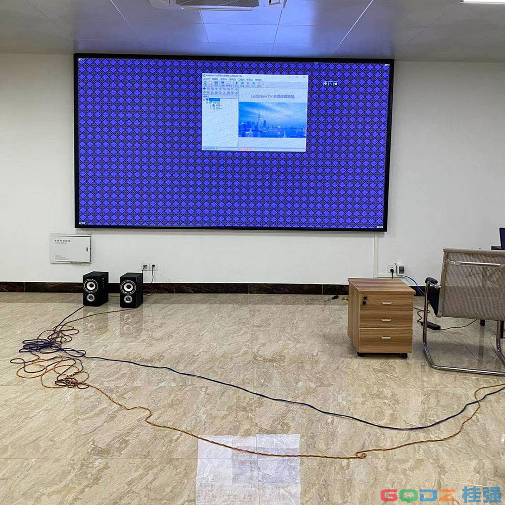 南寧盛源行公司會議室P2.5高刷　7平米